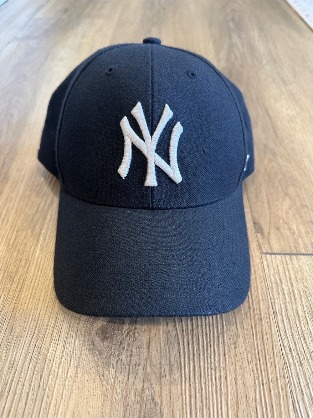 Navy New York Yankees ‘47 Brand Baseball Cap